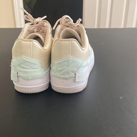 Low Jester Air Force 1 Light Cream - Picture 3 of 4